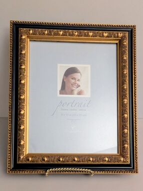 Vintage Ornate Wooden Frame With Gold Tone Metallic Trim. Art Size 8" x 10"